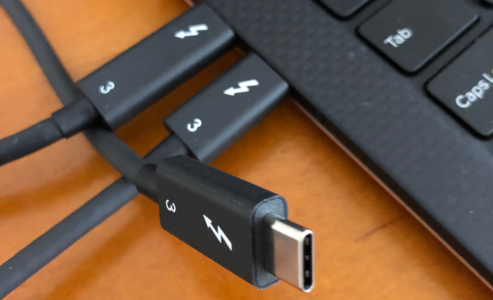 USB Type-C connector on a Thunderbolt 3 cable